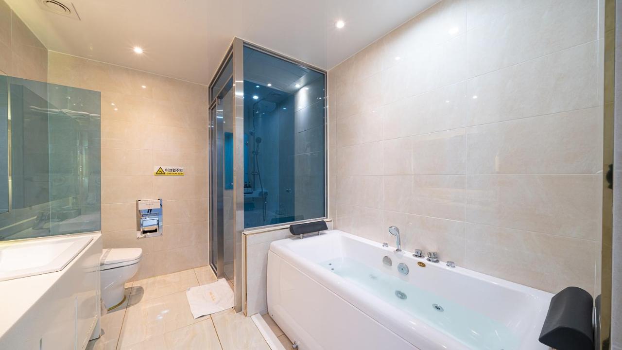 Hotel The One Yeosu Ngoại thất bức ảnh